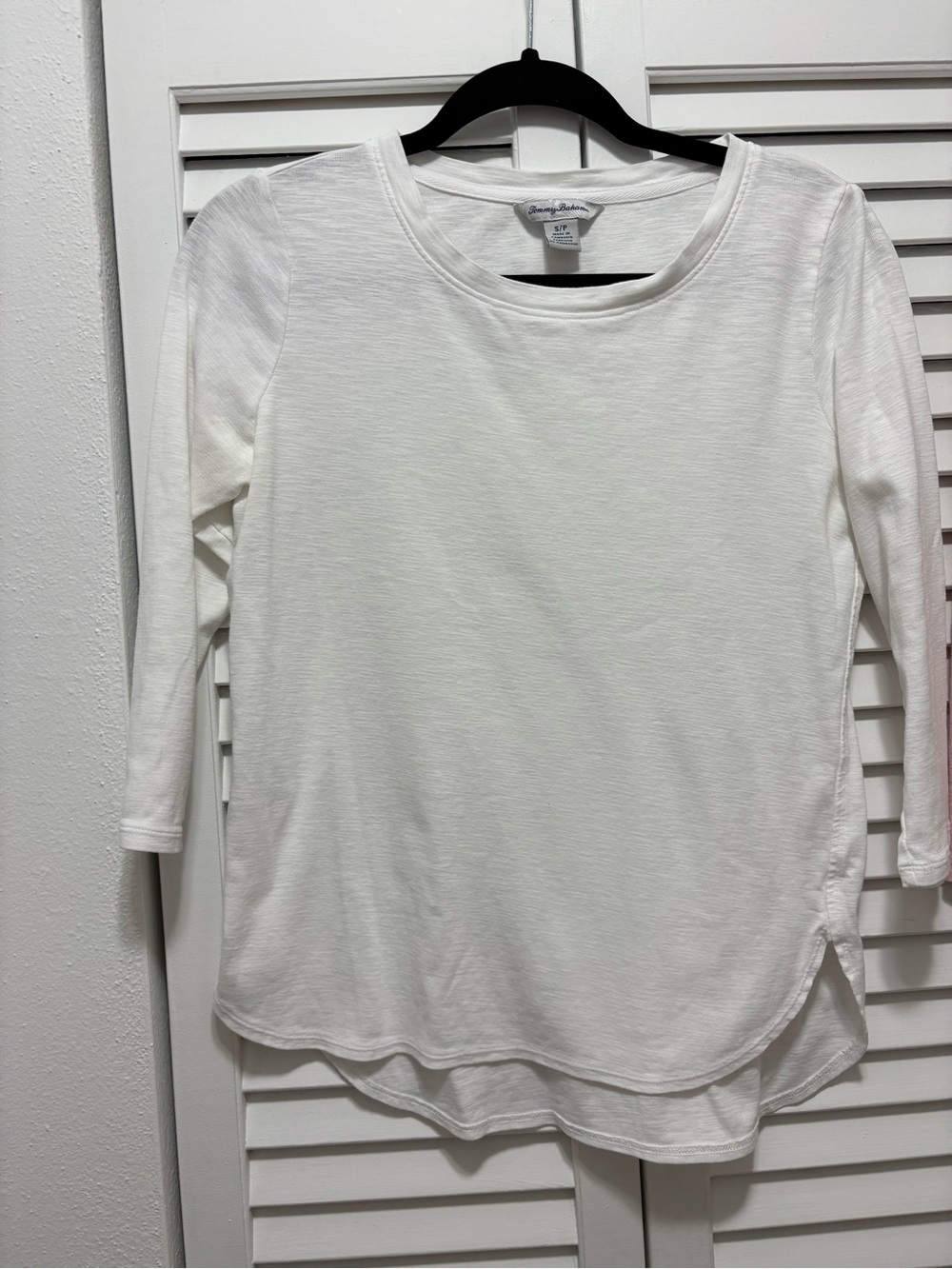 Tommy Bahama White Scoop Neck Long Sleeve Top